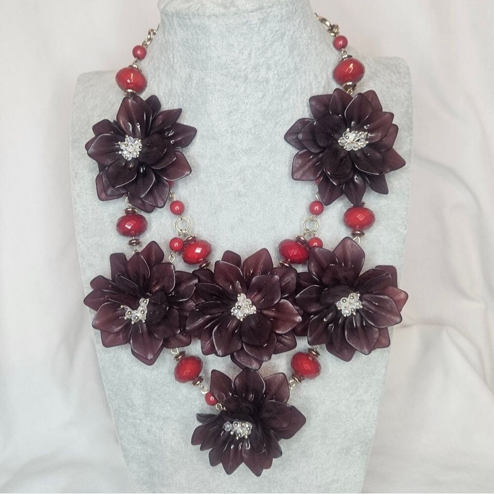 Natasha Burgandy Red Flower Statement Necklace 24" Flowers 2" EUC Vintage Y2K